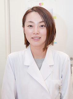 スタッフの写真説明